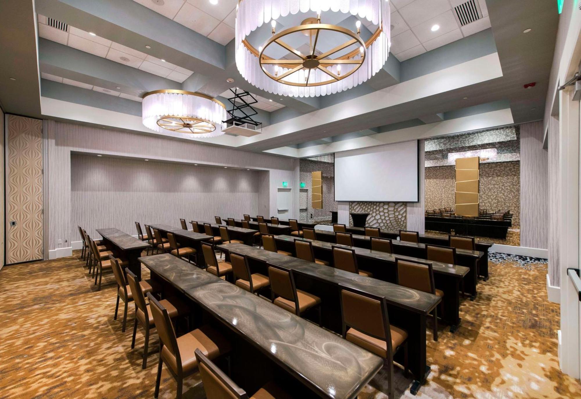 Embassy By Hilton Durham Airport Brier Creek 4*