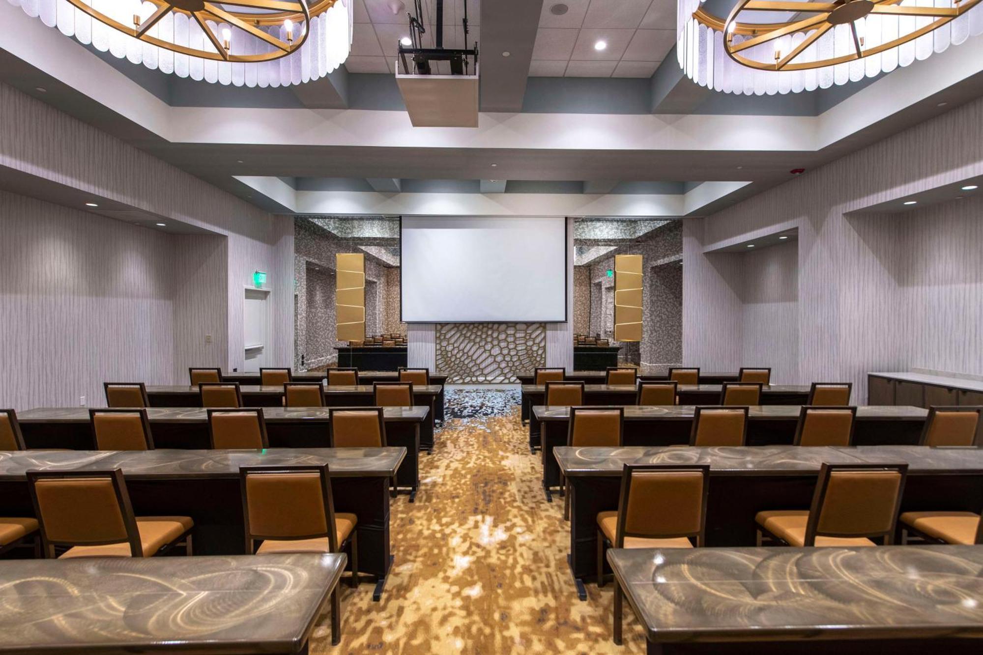 Embassy By Hilton Durham Airport Brier Creek 4*